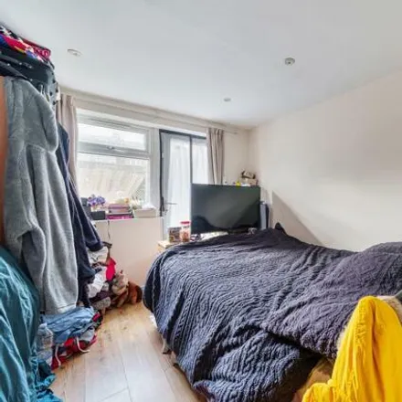 Image 5 - Highcroft, North Hill, London, N6 4BX, United Kingdom - House for sale