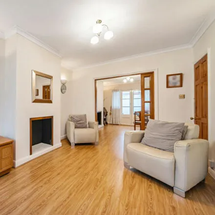 Image 2 - Willow Close, Blackbrook, London, BR2 8EG, United Kingdom - Duplex for sale