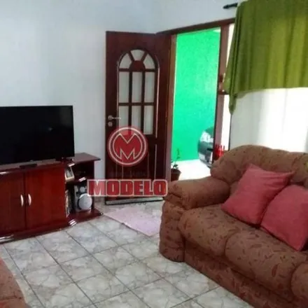 Buy this 2 bed house on Rua Bofete in Jardim Planalto, Piracicaba - SP