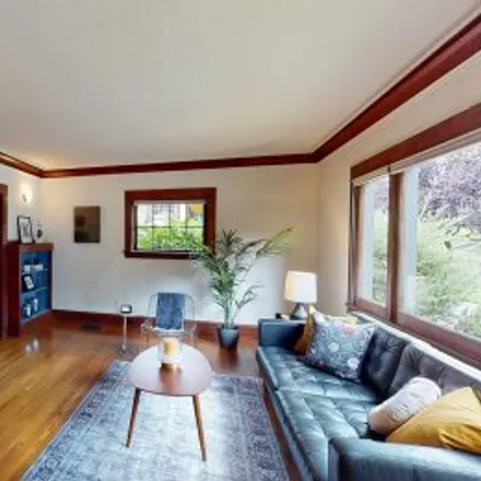 Buy this 3 bed apartment on 2415 Northeast 48Th Avenue in Central Northeast Portland, Portland