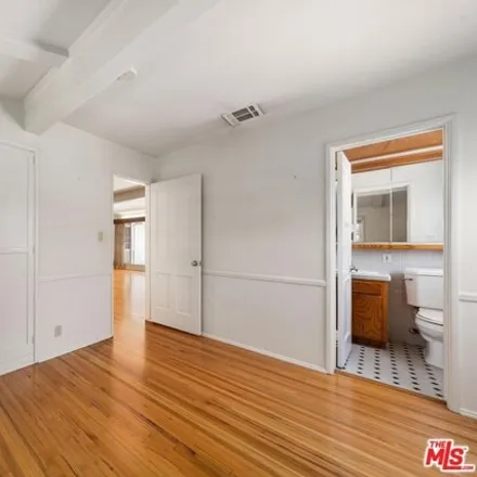 Image 9 - 3259 Barry Ave, Los Angeles, California, 90066 - House for sale