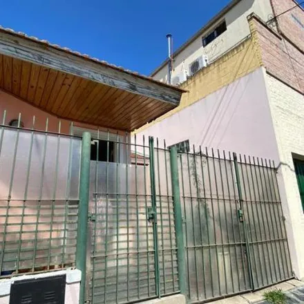 Buy this 2 bed house on Nicolás Avellaneda in Partido de Lomas de Zamora, Temperley