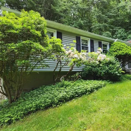 Buy this 4 bed house on 113 Thoreau Dr in Shelton, Connecticut