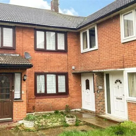 Buy this 3 bed townhouse on Codenham Green in Basildon, SS16 5DR