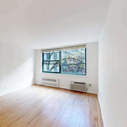 Image 4 - #3D, 212 East 77th Street, Lenox Hill, Manhattan, New York - Apartment for sale