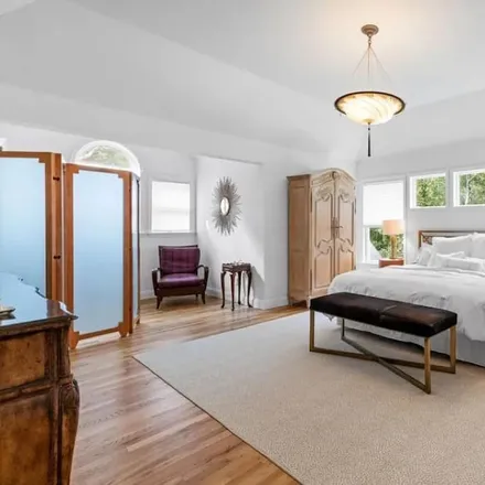 Rent this 4 bed house on Bridgehampton in NY, 11932
