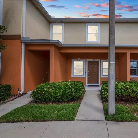Buy this 2 bed condo on 2399 West 10th Street in Lakeland, FL 33805