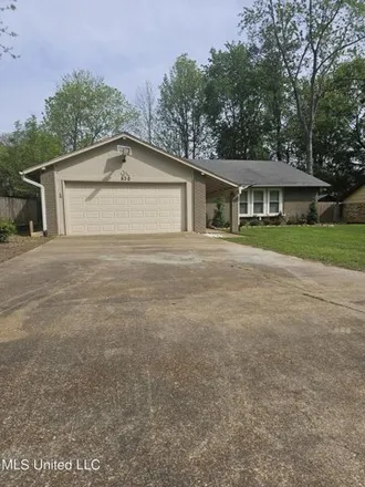 Buy this 3 bed house on 784 Pinestone Place in Southaven, MS 38671