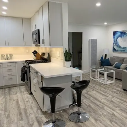 Rent this 1 bed condo on 2785 2nd Street in Santa Monica, CA 90405