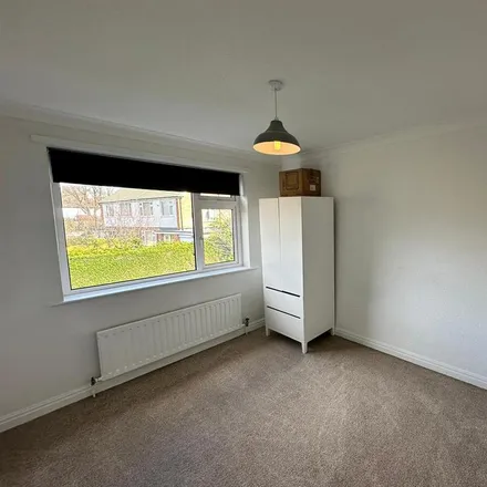 Image 7 - Grange View Gardens, Leeds, LS17 8NL, United Kingdom - House for rent