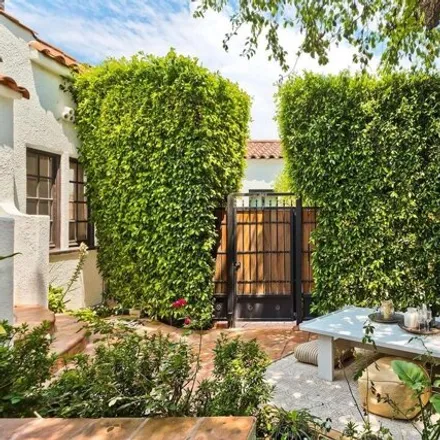 Image 4 - 8859 Rosewood Ave, West Hollywood, California, 90048 - House for sale