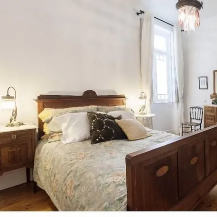 Rent this 4 bed apartment on Rua Francisco Cândido Portugal in 4400-216 Vila Nova de Gaia, Portugal