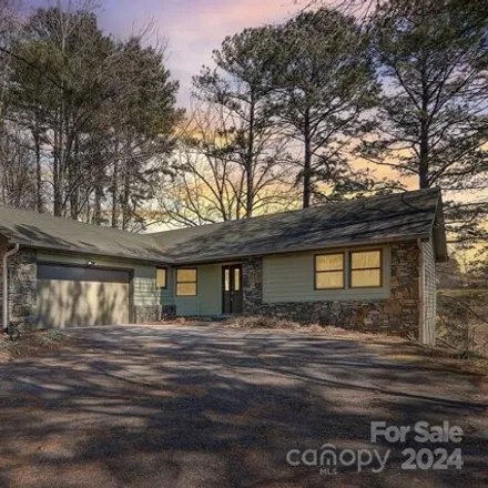 Buy this 3 bed house on Apple Valley Golf Course in 309 Winesap Road, Lake Lure