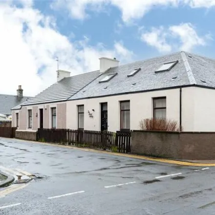 Buy this 3 bed townhouse on Manse Place in Leven, KY8 4HE