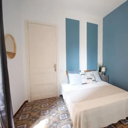 Rent this 3 bed room on Escola Drassanes in Carrer Nou de Sant Francesc, 11