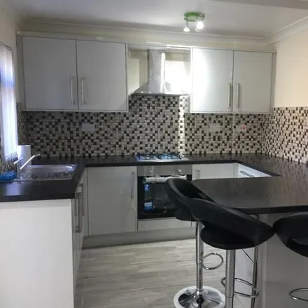 Image 1 - Poole Crescent, Metchley, B17 0PB, United Kingdom - Townhouse for rent