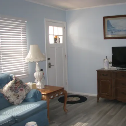 Image 3 - 23 North 10th Street, Surf City, Ocean County, NJ 08008, USA - House for rent