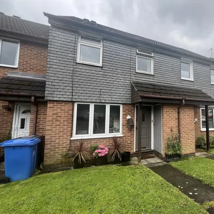 Rent this 3 bed townhouse on Shenington Way in Derby, DE21 2QE