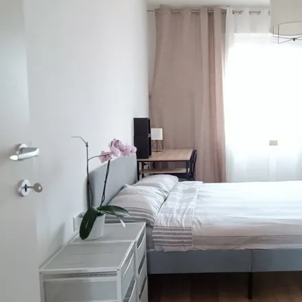 Rent this 3 bed room on Via Harar in 20148 Milan MI, Italy