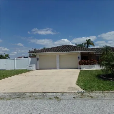 Image 1 - 5019 Ensign Loop, Gulf Harbors, Elfers, FL 34652, USA - House for sale