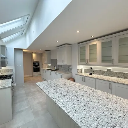 Rent this 5 bed apartment on Bairstow Eves in 132 South Street, London