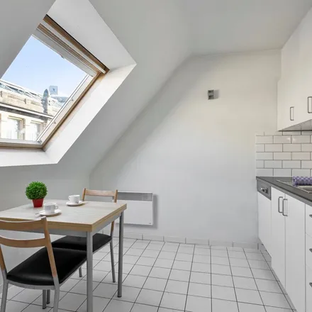 Image 3 - Rue Dumonceau - Dumonceaustraat 1, 1000 Brussels, Belgium - Apartment for rent