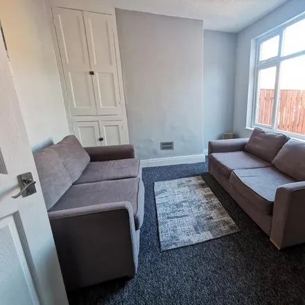 Rent this 1 bed room on Lambert Street in Hull, HU5 2SD