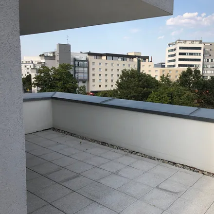 Image 3 - Aral, Friedrich-Ebert-Anlage, 63450 Hanau, Germany - Apartment for rent