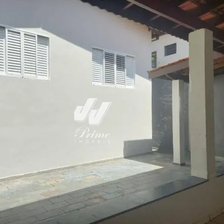 Rent this studio house on Donatello Pizzaria in Rua Garoupa 22, Centro