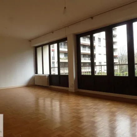 Rent this 4 bed apartment on 19 Rue Missak Manouchian in 38130 Échirolles, France