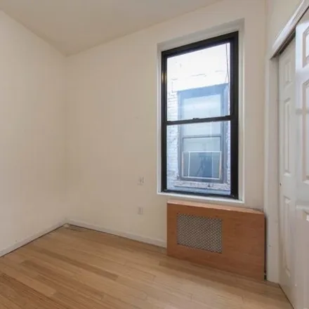 Image 9 - Lionheart Fitness Studio, 237 West 105th Street, New York, NY 10025, USA - House for rent