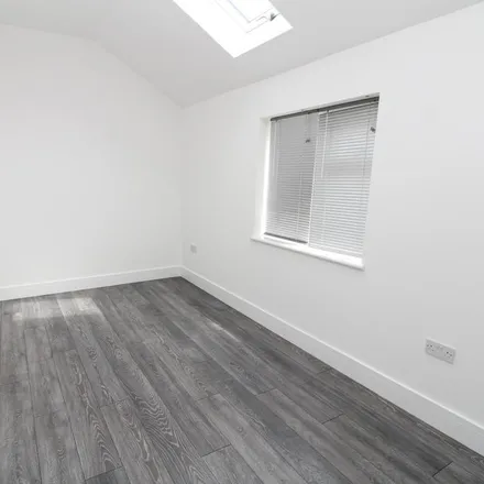 Image 4 - Braidwood Road, London, SE6 1QU, United Kingdom - House for rent