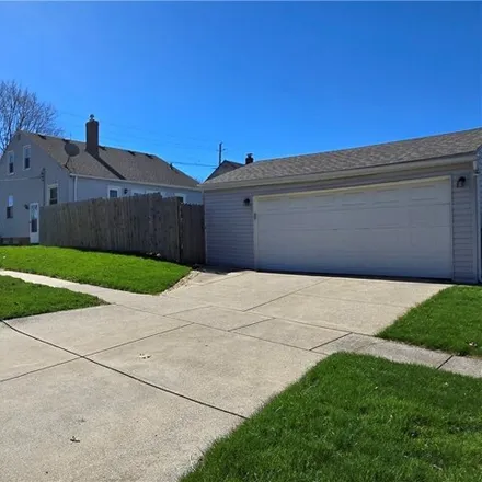 Image 3 - 6193 Edgebrook Boulevard, Parma Heights, OH 44130, USA - House for sale