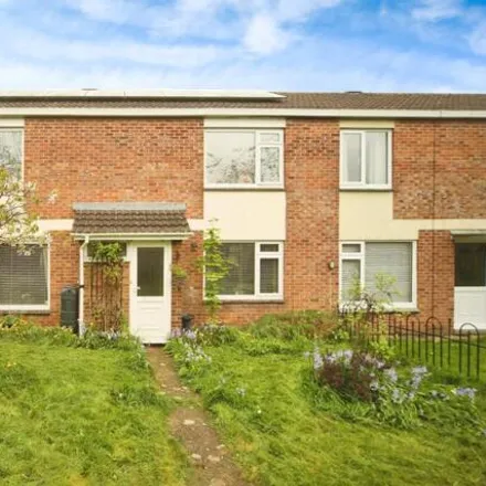 Buy this 3 bed townhouse on 45 Dowell Close in Taunton, TA2 6AU