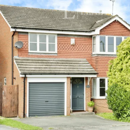 Rent this 4 bed house on Kielder Close in Narborough, LE19 3YW