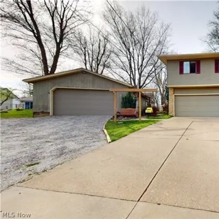 Buy this 3 bed house on 5570 Pinehill Drive in Mentor-on-the-Lake, OH 44060