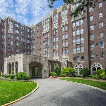 Image 3 - The Westerchester, 4000 Cathedral Avenue Northwest, Washington, DC 20016, USA - Condo for sale