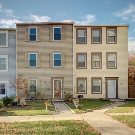 Rent this 3 bed townhouse on 11525 Aldburg Way in Germantown, Maryland