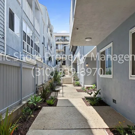Image 9 - Sunset & Barrington, West Sunset Boulevard, Los Angeles, CA 90049, USA - Apartment for rent