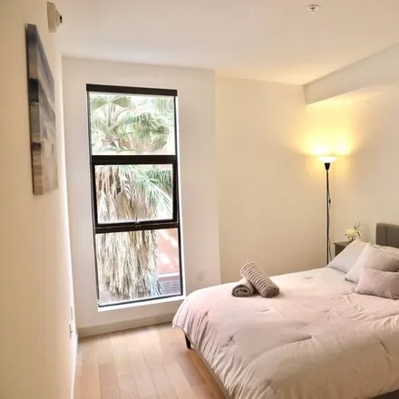 Rent this 3 bed apartment on Los Angeles