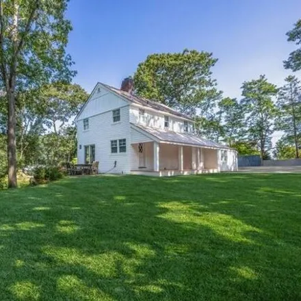 Buy this 3 bed house on 279 Stephen Hands Path in East Hampton, East Hampton North