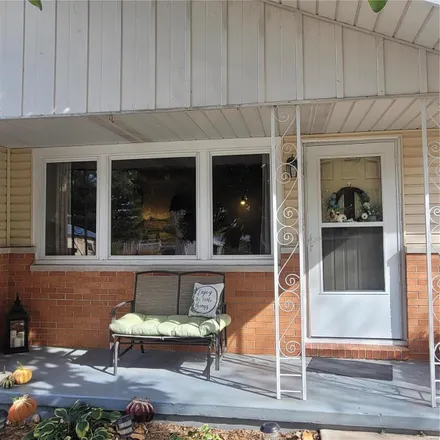 Image 3 - 102 North Mulberry Street, Steeleville, Randolph County, IL 62288, USA - House for sale