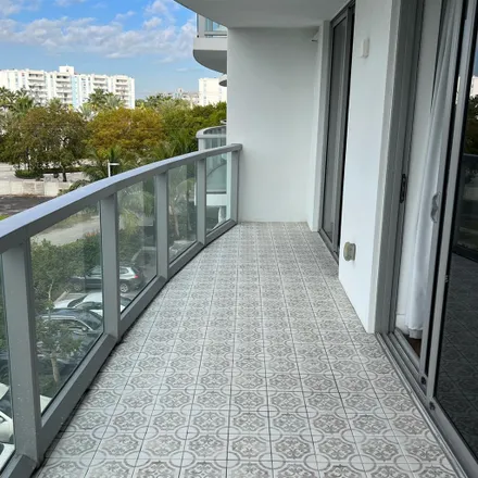 Image 3 - 13780 Highlands Drive, North Miami Beach, FL 33181, USA - Room for rent