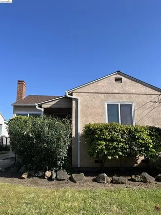Buy this 3 bed house on 2420 Ritchie Street in Oakland, CA 94613