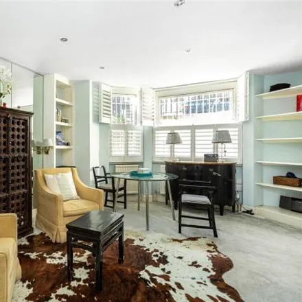 Image 3 - 34 Roland Gardens, London, SW7 3RW, United Kingdom - Loft for sale