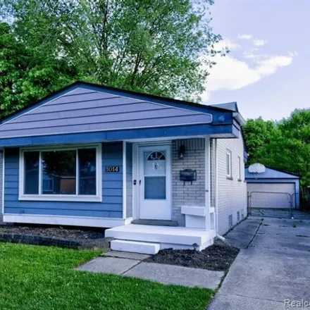 Buy this 3 bed house on 1036 Woodlawn Avenue in Royal Oak, MI 48073