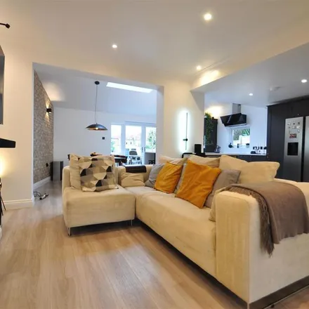 Rent this 4 bed duplex on Pantiles Trophies in Little Heath Road, London