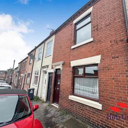 Rent this 3 bed townhouse on Heath Street in Enderley Street, Newcastle-under-Lyme