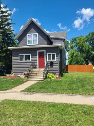 Buy this 5 bed house on 211 Sherry St in Neenah, Wisconsin