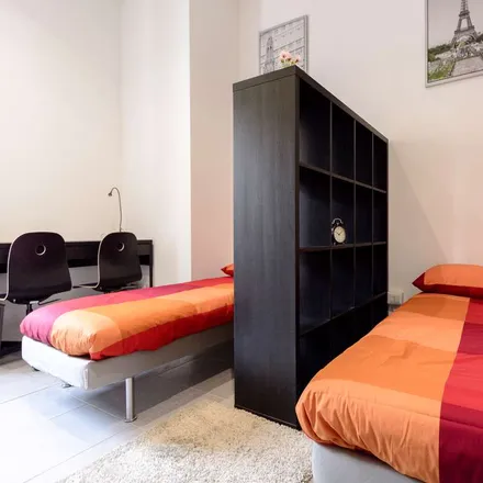 Image 2 - Via Oreste Regnoli, 50, 40138 Bologna BO, Italy - Room for rent